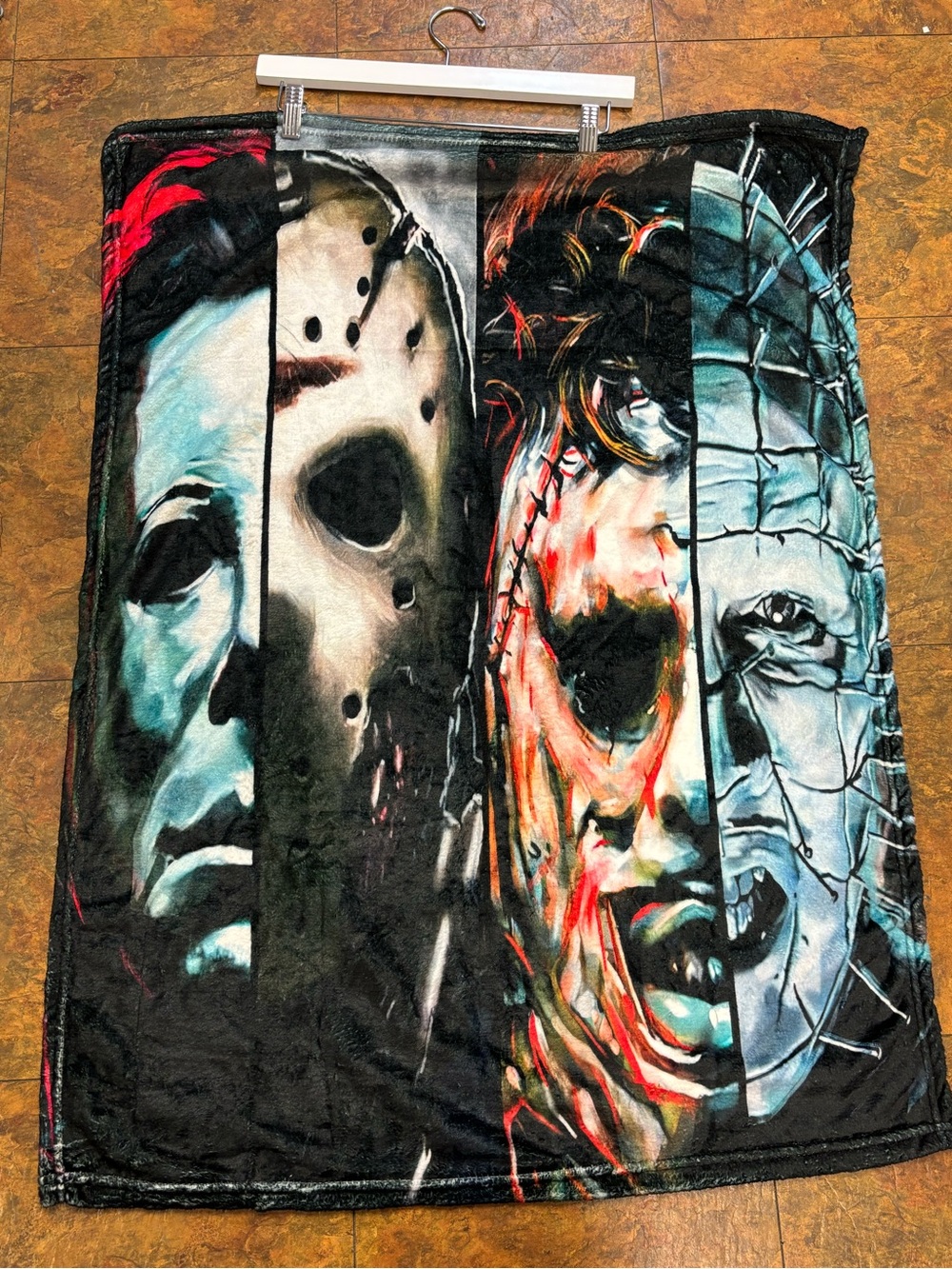 Horror Character Throw Blanket 🆕